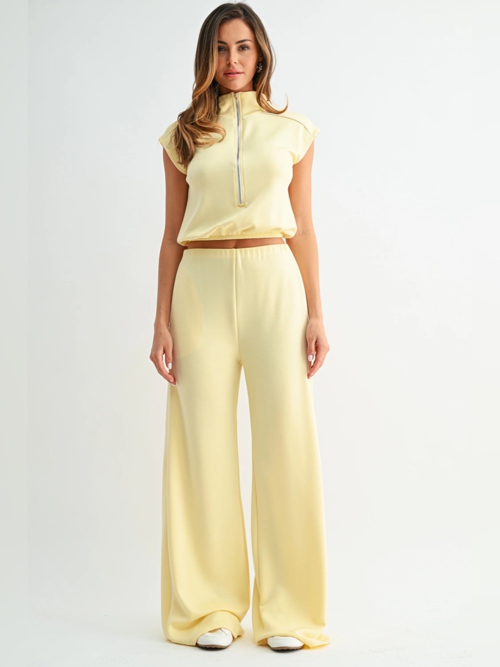 NWT WinWin Yellow Wide-Leg Two-Piece Pant Set with Zip Top - Picture 2 of 6